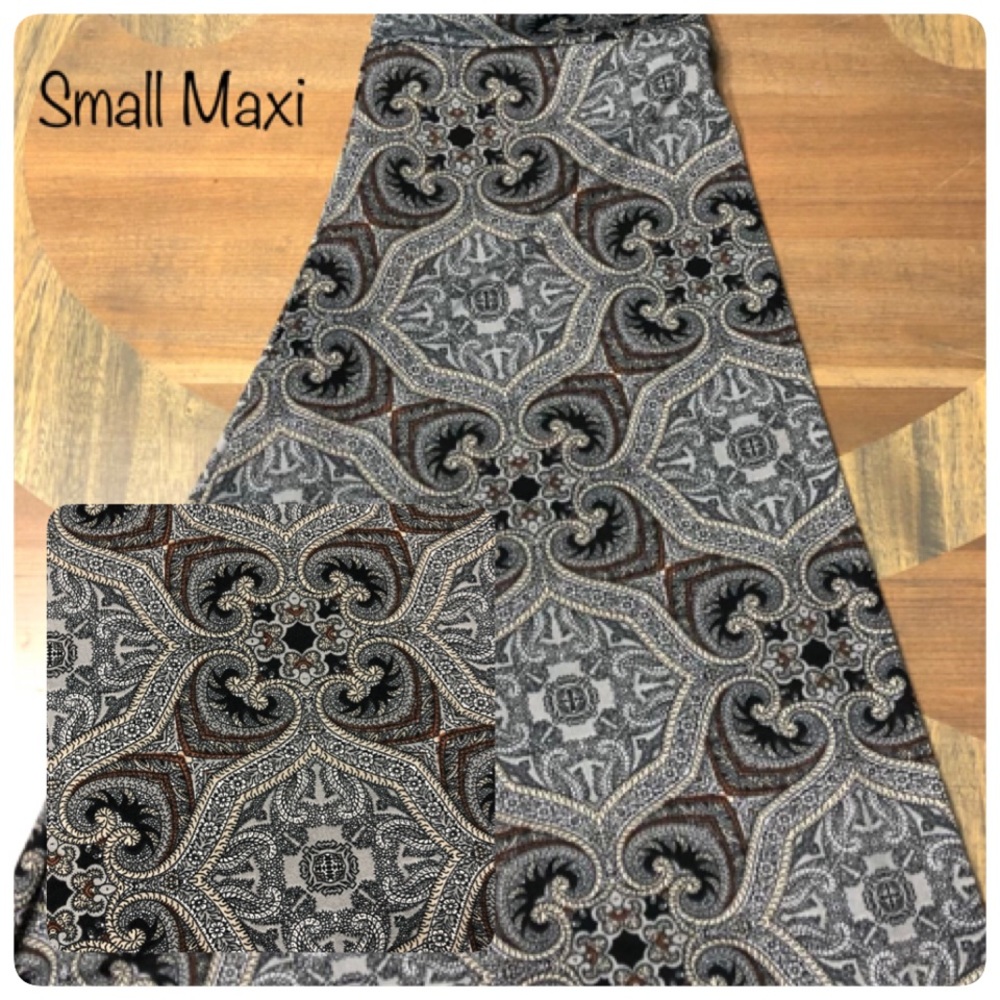 Lularoe Maxi skirt size small NWT